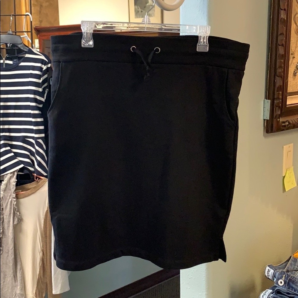 Agnes and Dora black Weekend skirt